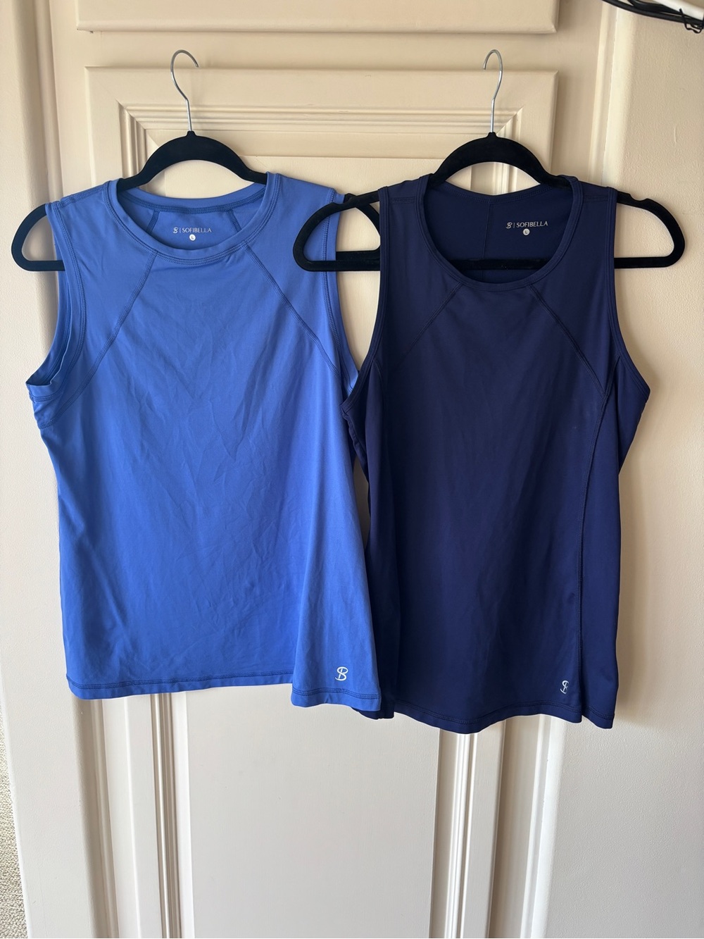 SOFIBELLA tennis tops 2 for 1! Light blue, navy blue sz LARGE